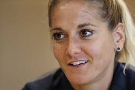 Photo : Julie Debever et sa compagne Regina Baresi.