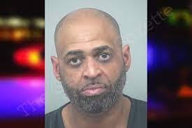 Roderick Seymour's Instagram, Twitter & Facebook