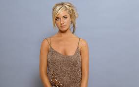 She is an actress, known for eastenders (1985), hotel babylon (2006) and cassandra's. Tamzin Outhwaite Hd Wallpapers 7wallpapers Net