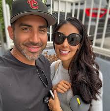 What is the difference between round and flat Romex wire and how to specify  when ordering?