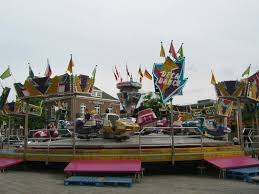 «having fun at #santasseasidevillage maddex got to ride on some carnival rides and ride a pony!…» Break Dancer 3 Von Nauta Bussink Und Huss Breakdancer Infos Webseite