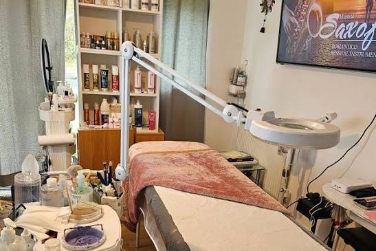 Keratin Hair Treatment near me in Kingston Upon Thames, London - Booksy