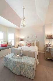 26 Dreamy Feminine Bedroom Interiors Full Of Romance And Softness Bedroom Interior Woman Bedroom Feminine Bedroom