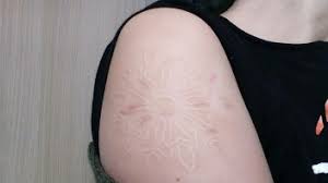 Was vielen zuerst einfällt, wäre. Hingucker Ohne Tinte Tattoo And Piercing Chopperforum