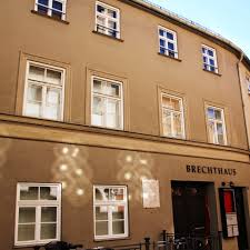 If you want to find things to see and do in the area, you might like to visit augsburg trade fair and augsburg town hall. Bert Brecht Haus In Augsburg Stadtfuhrungen Mercurius
