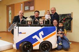 L'acronimo bic sta per 'business identifier code' (precedentemente 'bank identifier code'). Mit Dem Kinderbus Durch Langenselbold Vr Bank Main Kinzig Budingen Ubergibt Vrmobil Kinderbus An Die Kinderkrippe Lowenzahn Erlensee Aktuell