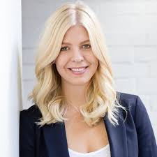 Lindsay Rogers's Instagram, Twitter & Facebook