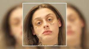 Madre de Houston Juniper Bryson intenta vender a su bebé recién nacido en  un grupo de Facebook