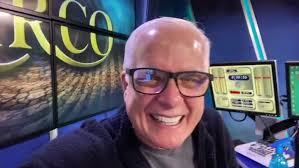 😂😂😂😂😂😂😂😂 @titaguerrero1 y @elgangster están a tanta distancia  social que no se ven!!! 😂😂😂🇵🇷🔥🇵🇷🔥🇵🇷🔥 @elcircodelamega @lamegapr  @lamusica