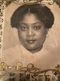 I am so sorry my mom and dad aren't here but I have a Heavenly Father…  please pray for my oldest sister, Vanessa Ayers , she just texted me the  following message…😞