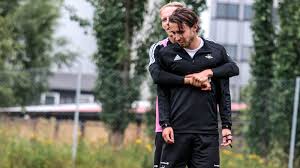 Alexander sørloth (born 5 december 1995) is a norwegian professional footballer who plays as a striker for bundesliga club rb leipzig and for the norway national team. Anders Trondsen Folger Etter Alexander Sorloth Sporten Com