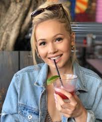 We have 77+ amazing background pictures carefully picked by our community. Kelli Berglund Age Now Apocalypse Lab Rats Instagram Celeb Tattler