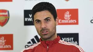 Arsenal's 'transfer mistake' as Mikel Arteta sends Dusan Vlahovic message