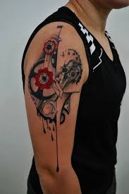 Mechanisches Herz Tattoo Wie Die Rot Und Schwarz Tattoo Tatuaje De Engranajes Tatuajes Impresionantes Tattoo Biomecanico