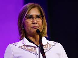 A Secretária de Ciência, Tecnologia, Inovação e Insumos Estratégicos em  Saúde, Sandra Barros, durante abertura do 1º Fórum Global do Complexo  Industrial da Saúde.