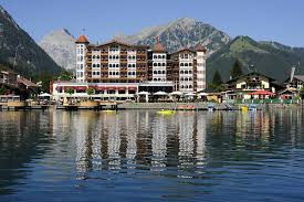 Die hauptrollen spielten sandra bullock und keanu reeves. Diese Hotels Liegen Direkt Am See Kolner Stadt Anzeiger