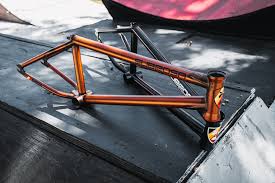 Productivity: Subrosa's Matt Ray MR2 Frame