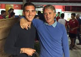 In diverse occasioni silvia fortini e roberto mancini sono stati paparazzati insieme, felici e sorridenti. Roberto Mancini Eta Altezza Peso Ex Moglie Figli Moglie Guadagno