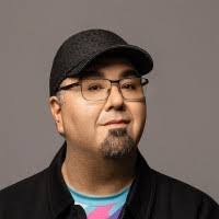 Justin Donofrio's Instagram, Twitter & Facebook