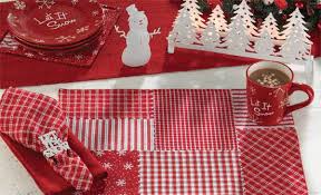 Keep the kids entertained with winter sticker sheets, stamper sets, finger puppets, and more. Let It Snow Christmas Decorating Theme