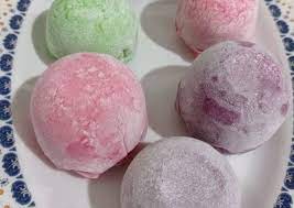 For those unfamiliar, mochi is a japanese rice cake made with glutinous rice flour and has a chewy texture. 8 Cara Buat Mochi Es Krim Yang Mudah Cookandrecipe Com