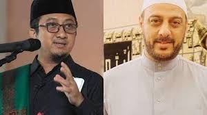 Adik syekh ali jaber, syekh muhammad jabeer, menambahkan,saya harap jamaah syekh ali jaber memberikan doa dari jauh saja, tidak ada tempat syekh ali jaber tampak memakai alat bantu pernafasan. Vehuxrrdhz5irm