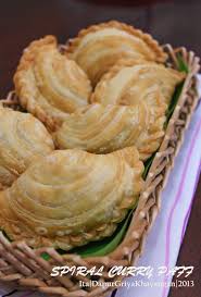 Cara mengoreng karipap pusing ni tak sama macam karipap biasa. Resepi Karipap Pusing Tanpa Shortening Chiara Just A Writer