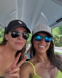 Lindsey Sablan's Instagram, Twitter & Facebook