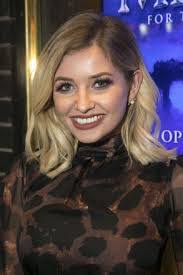 Karen Prentice's Instagram, Twitter & Facebook