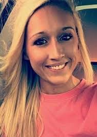 Lindsey Howe's Instagram, Twitter & Facebook