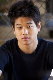 Ki Hong Lee