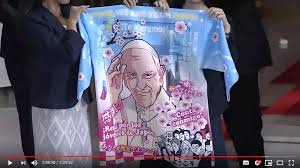 Welcome to the official twitter page of his holiness pope francis. The Pope Gets Idol Singer Treatment In Japan With Anime Style Happi Coat And Official Goods Vid Soranews24 Japan News