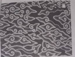 Gambarnya disominasi tanaman pring atau bambu dengan paduan hiasan burung. Gambar Disamping Merupakan Motifa Mega Mendungb Keratinc Lasemd Pring Sedapur Brainly Co Id