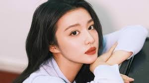 Dien Vuong's Instagram, Twitter & Facebook