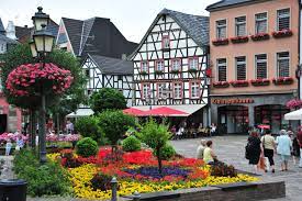 The spa town of bad neuenahr, and the picturesque old town of ahrweiler. Hotel Am Weissen Turm Mehr Als Nur Ein Hotel In Ahrweiler