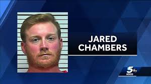 Man holds suspect at gunpoint after home invasion in Edmond