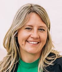 Nicole Heenan's Instagram, Twitter & Facebook