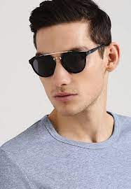 L'objectif est en effet le respect permanent des attentes les plus exigeantes et la satisfaction des besoins de l'homme actuel. Epingle Sur Mode