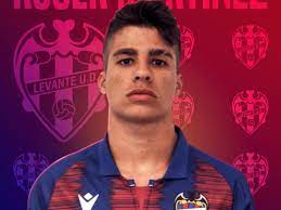 Roger martínez, 16, from spain espanyol barcelona u19, since 2020 defensive midfield market value: Welcome Roger Martinez Promoesport