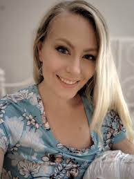 April Mashburn's Instagram, Twitter & Facebook