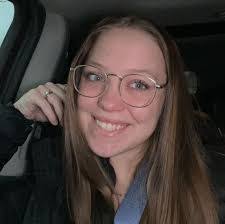 Hailey Waller's Instagram, Twitter & Facebook