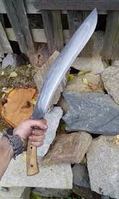 Look through our vast assortment of knives including rare handmade knives. Makron