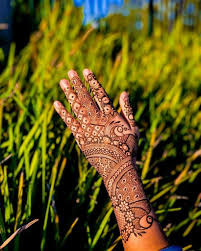 According to a recent article in the west australian newspaper the temporary henna tattoos that are so popular among tourists on the island may not be as safe or as temporary as some people may think. Best Henna Tattoos Everything You Need To Know Best Design Ideas Saved Tattoo