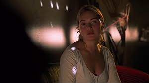 Sus padres, desesperados, contratan entonces a p.j. Holy Smoke 1999