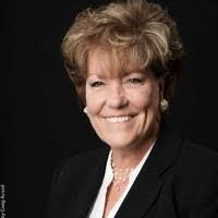 Vicki Novak's Instagram, Twitter & Facebook