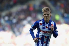 Born 17 december 1998) is a norwegian professional footballer who plays as an attacking midfielder for premier league club. Martin Odegaard S Second Act On A Smaller Stage The New York Times