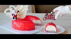 In mexico, christmas is a time of the family gets together, reunion of old friends and cooking delicious christmas dishes. Christmas Mirror Glaze Cake Raspberry Cream Cheese Mousse Recipe Entre Christmas Baking Mousse Recipes Desserts