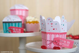 The cutie patootie cupcake was stamped with the cupcake party stamp set and punched with the cupcake builder punch. Printable Cupcake Boxes Diy Bakery Favor Boxes