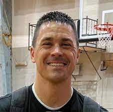 Kenton Tennal's Instagram, Twitter & Facebook