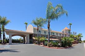 Enjoy the best of southern california at this bay front hotel. Holiday Inn Express Hotel Suites San Diego Escondido An Ihg Hotel In Escondido Hotel Rates Reviews On Orbitz